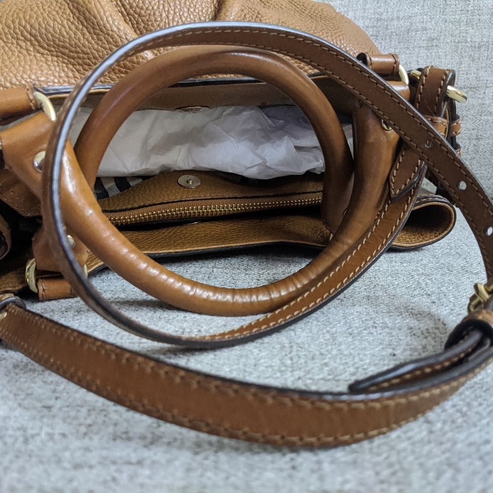 Burberry " Hepburn"  nutmeg leather handbag - Picture 6 of 9